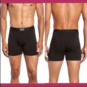 NEW $32 SAXX Ultra Boxer Briefs in Black / Black SZ‎ Small